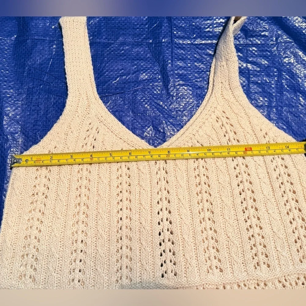 Altar'd State Size Small Cream V-Neck Tank Sweater